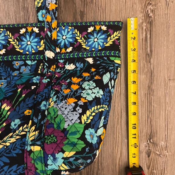 Vera Bradley Bags - Picture 16 of 16